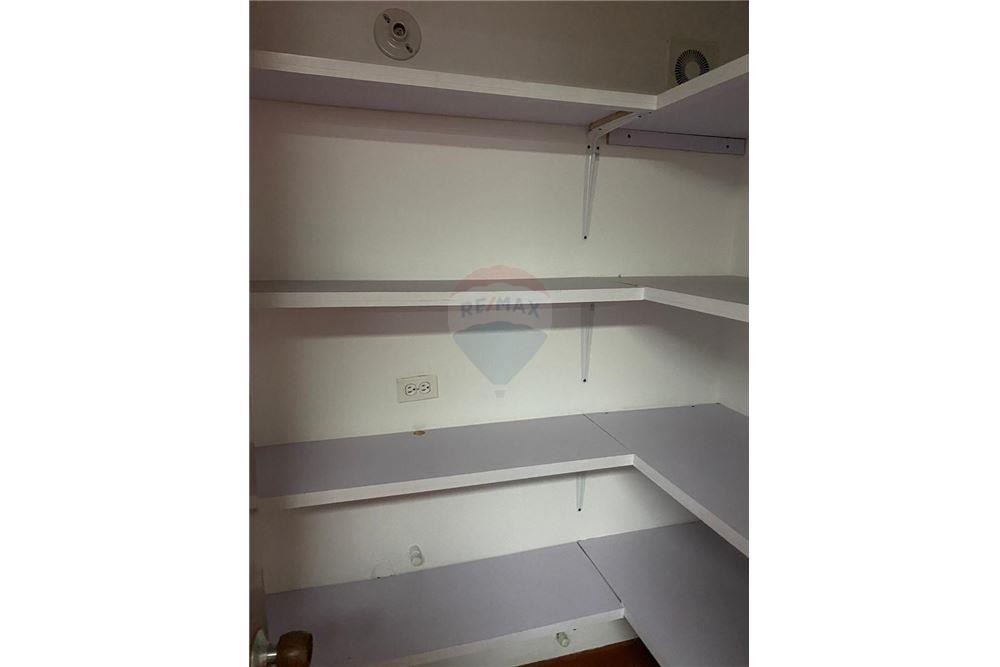 Office for Sale in SANTA BARBARA Distrito Capital 110111